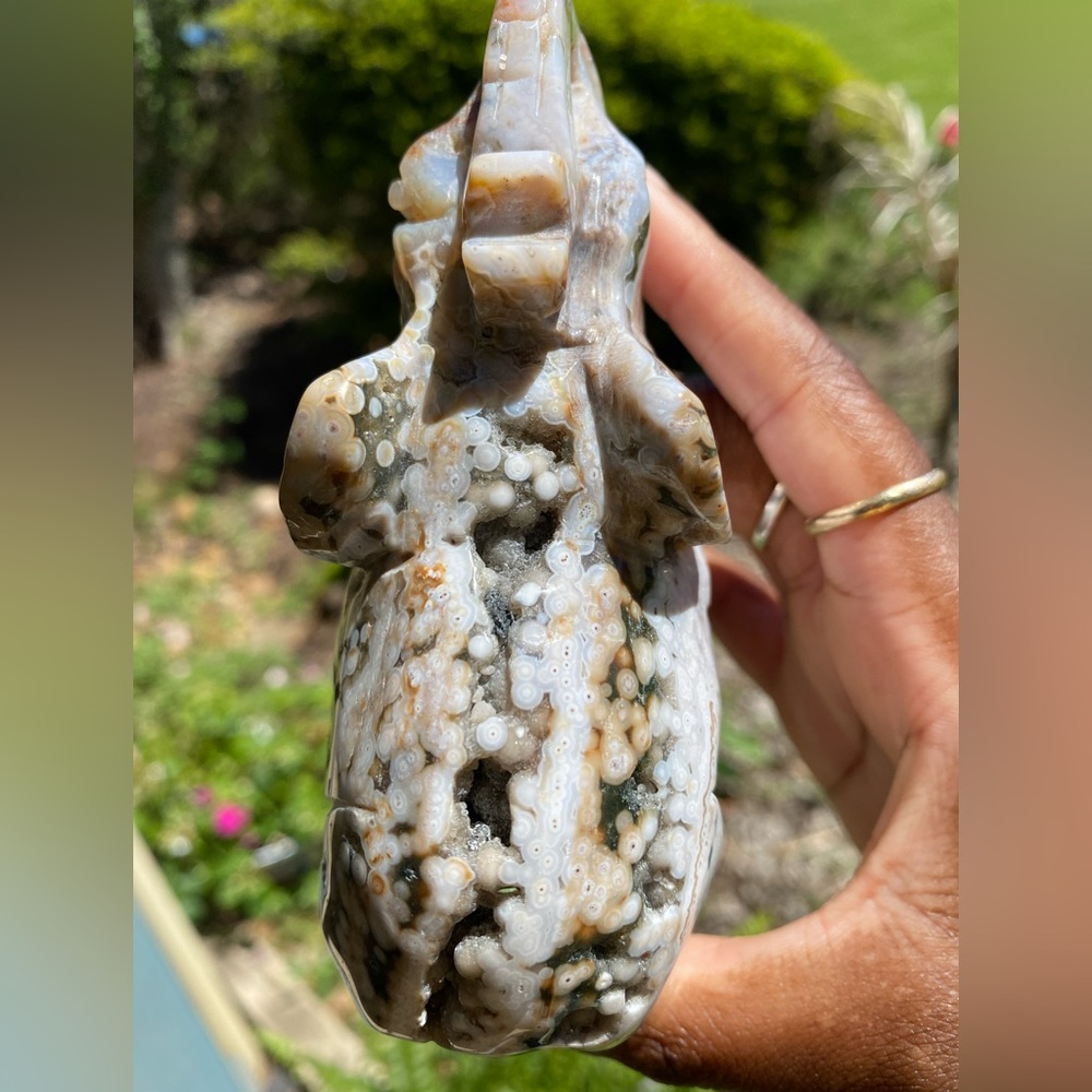 White and Green Orbicular Jasper Elephant Carving - Picture 7 of 13